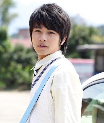 杨铭威背景,从演艺新星到实力派演员的成长之路