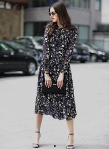 秋季连衣裙搭配图片,连衣裙搭配指南，尽显优雅韵味